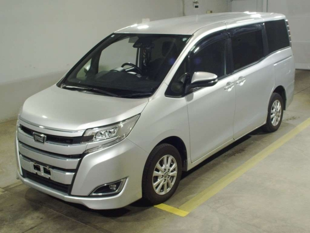TOYOTA NOAH 2019