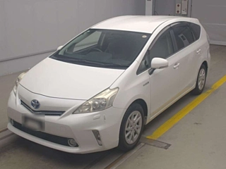TOYOTA PRIUS ALPHA 2012