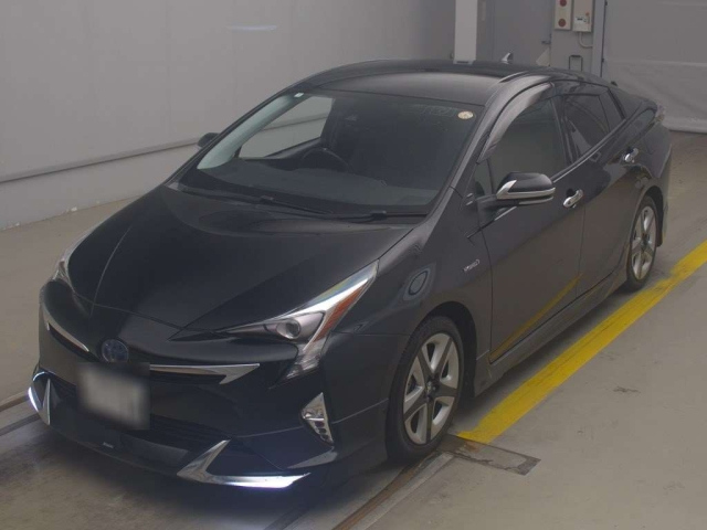 TOYOTA PRIUS 2016