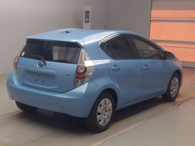TOYOTA AQUA 2012