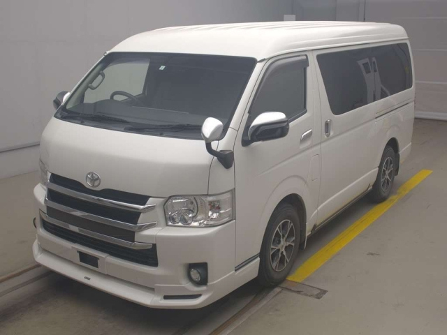TOYOTA HIACE 2017
