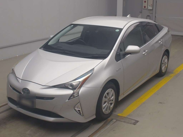 TOYOTA PRIUS 2017