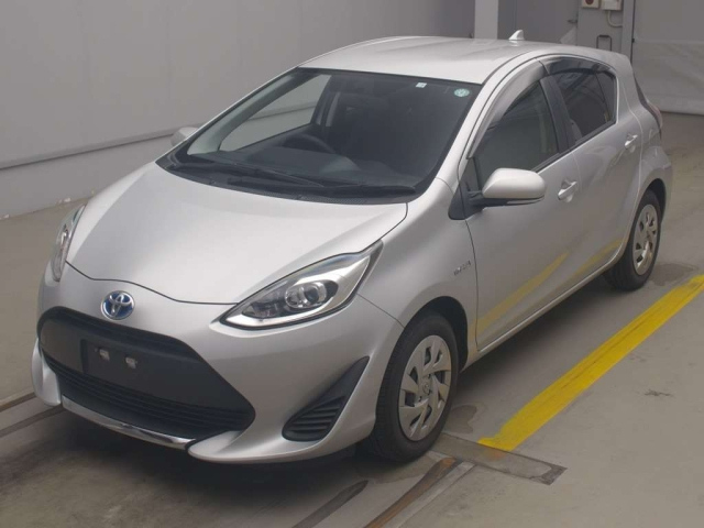 TOYOTA AQUA 2020