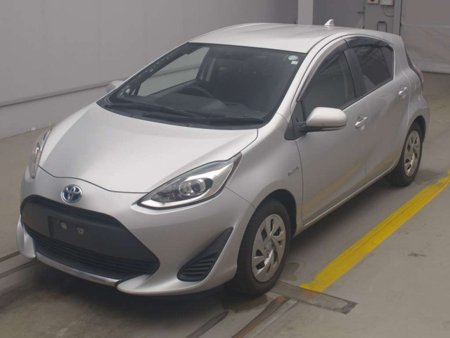 TOYOTA AQUA 2020