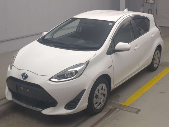 TOYOTA AQUA 2020