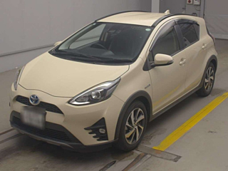 TOYOTA AQUA 2017