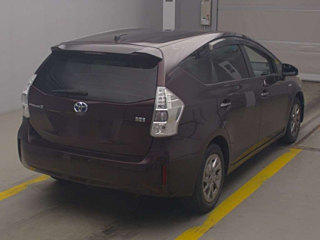 TOYOTA PRIUS ALPHA 2013