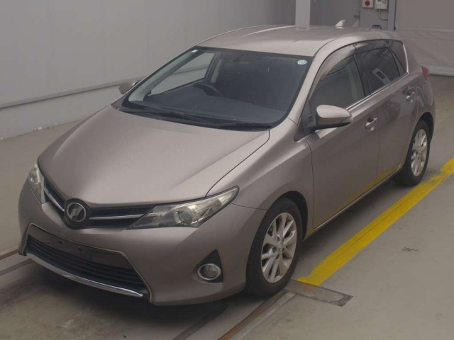 TOYOTA AURIS 2014