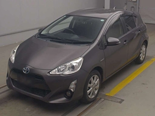 TOYOTA AQUA 2015