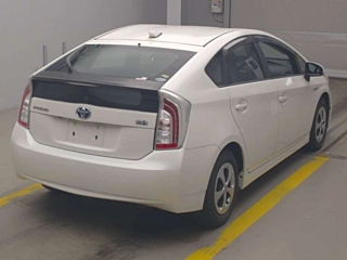 TOYOTA PRIUS 2013