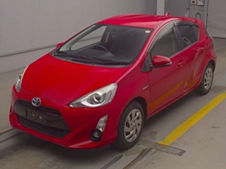 TOYOTA AQUA 2015