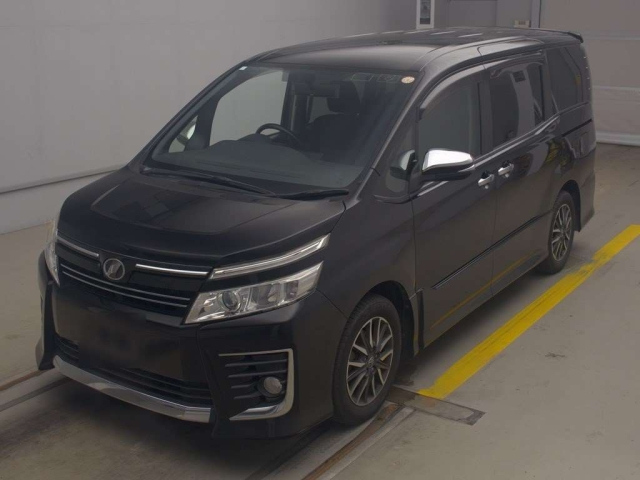 TOYOTA VOXY 2015