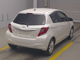 TOYOTA VITZ 2014
