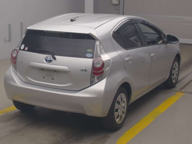 TOYOTA AQUA 2014