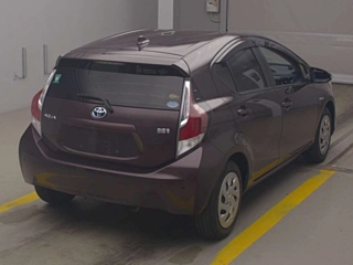 TOYOTA AQUA 2016