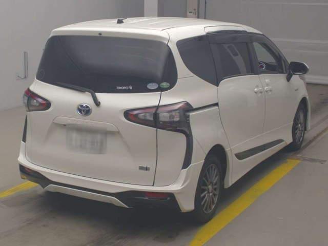 TOYOTA SIENTA 2015