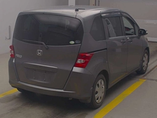HONDA FREED 2010