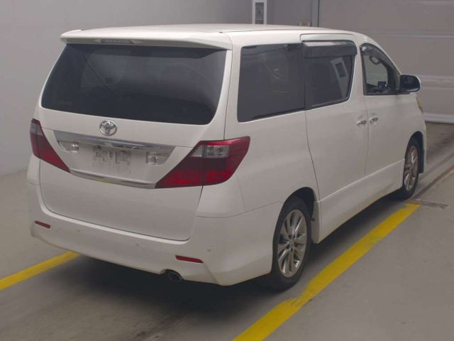 TOYOTA ALPHARD 2010