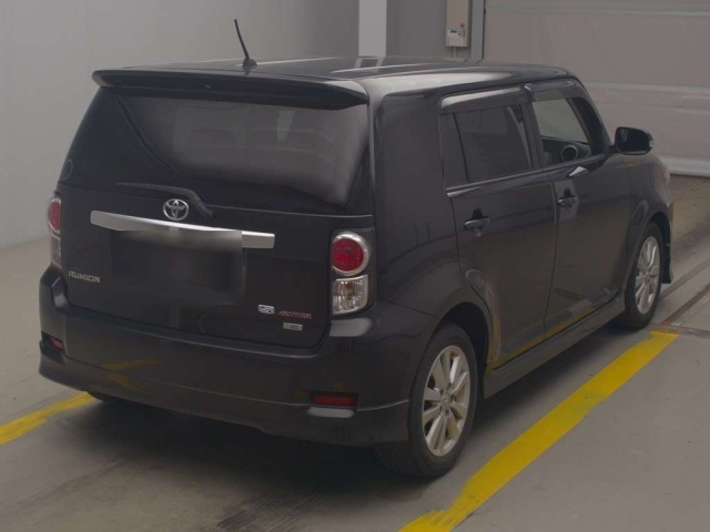 TOYOTA COROLLA RUMION 2011