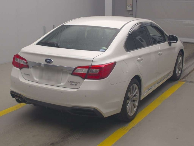 SUBARU LEGACY B4 2017