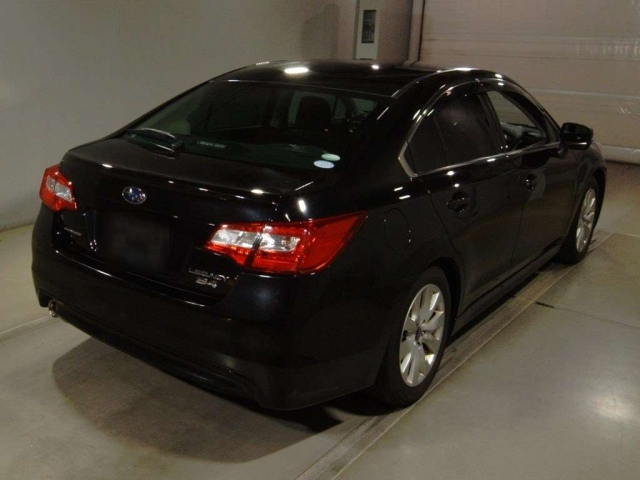 SUBARU LEGACY B4 2017