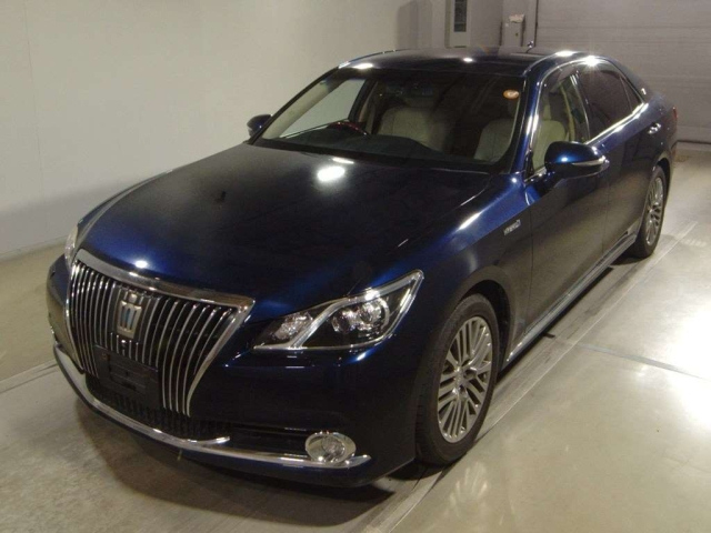 TOYOTA CROWN 2013