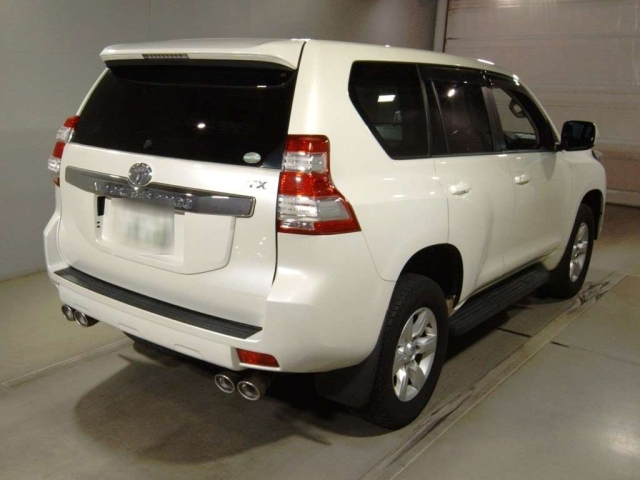 TOYOTA LAND CRUISER PRADO 2016