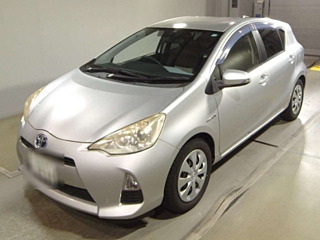 TOYOTA AQUA 2013