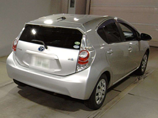 TOYOTA AQUA 2013