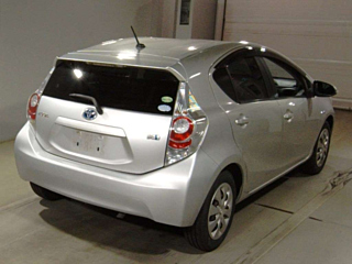 TOYOTA AQUA 2012