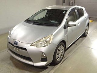 TOYOTA AQUA 2012
