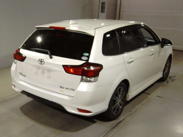 TOYOTA COROLLA FIELDER 2017