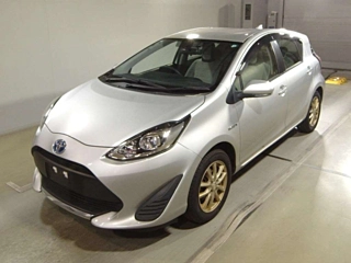 TOYOTA AQUA 2020
