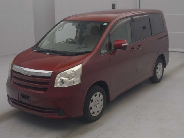 TOYOTA NOAH 2009