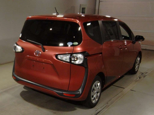TOYOTA SIENTA 2017