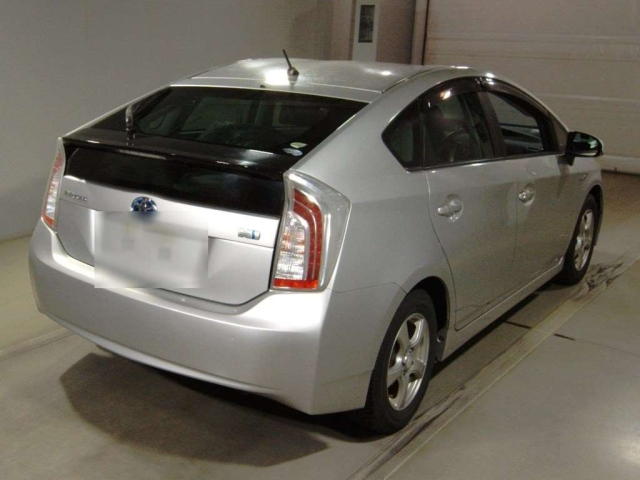TOYOTA PRIUS 2015