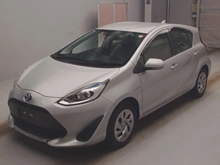 TOYOTA AQUA 2020