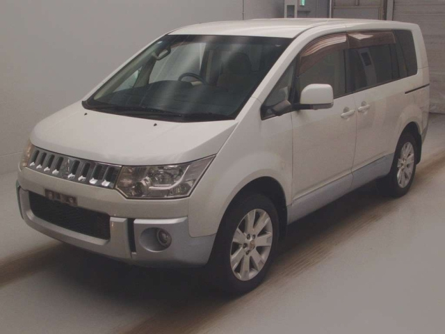 MITSUBISHI DELICA D5 2014