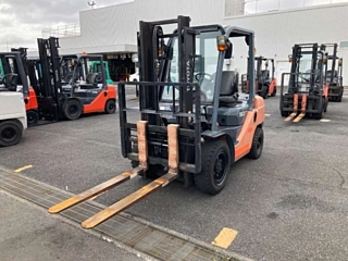 TOYOTA FORKLIFT 2017