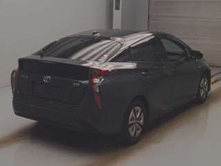 TOYOTA PRIUS 2016