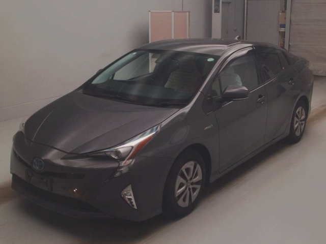 TOYOTA PRIUS 2016