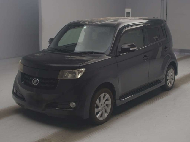 TOYOTA BB 2010