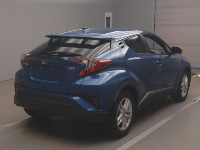 TOYOTA C-HR 2021