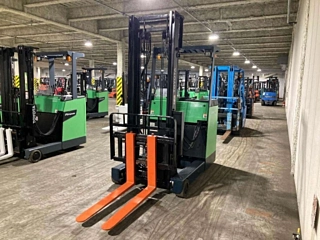 TOYOTA FORKLIFT
