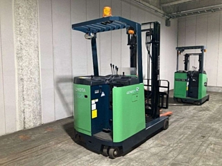 TOYOTA FORKLIFT
