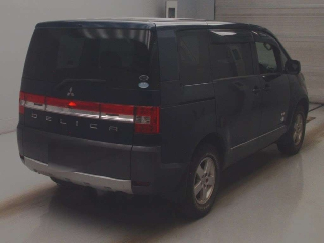 MITSUBISHI DELICA D5 2010