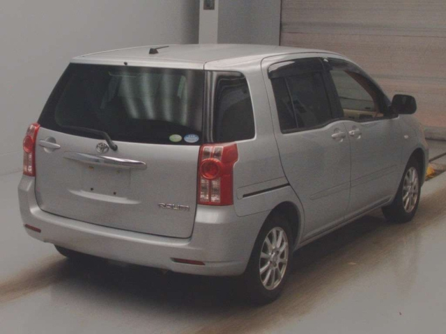 TOYOTA RAUM 2008