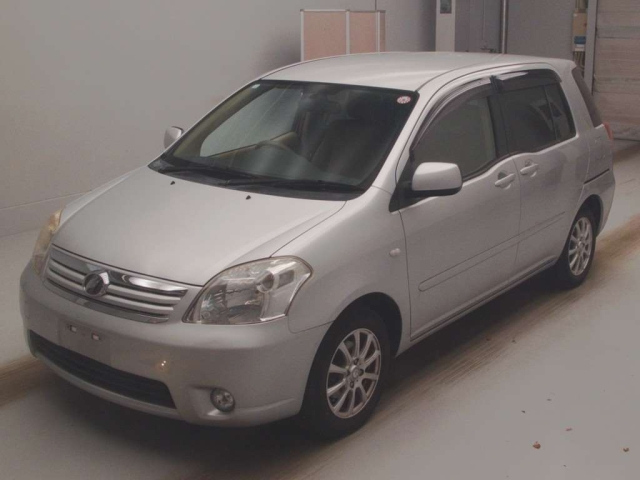TOYOTA RAUM 2008