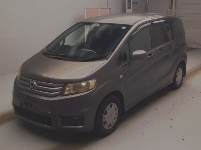 HONDA FREED 2011