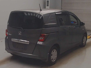 HONDA FREED 2011